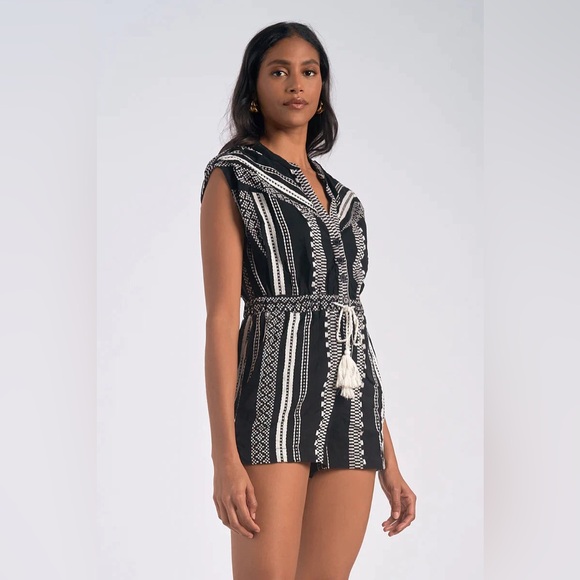 Elan The CJ Sleeveless Romper, Small, $89 - Picture 10 of 16